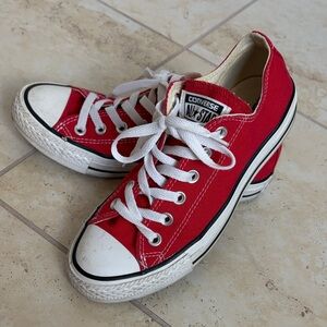 Converse Low Top Sneakers in Red and White